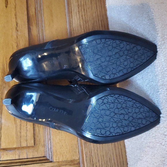 Calvin Klein sz 9 , ( more 8.5) wedges. Never worn! - Picture 6 of 7